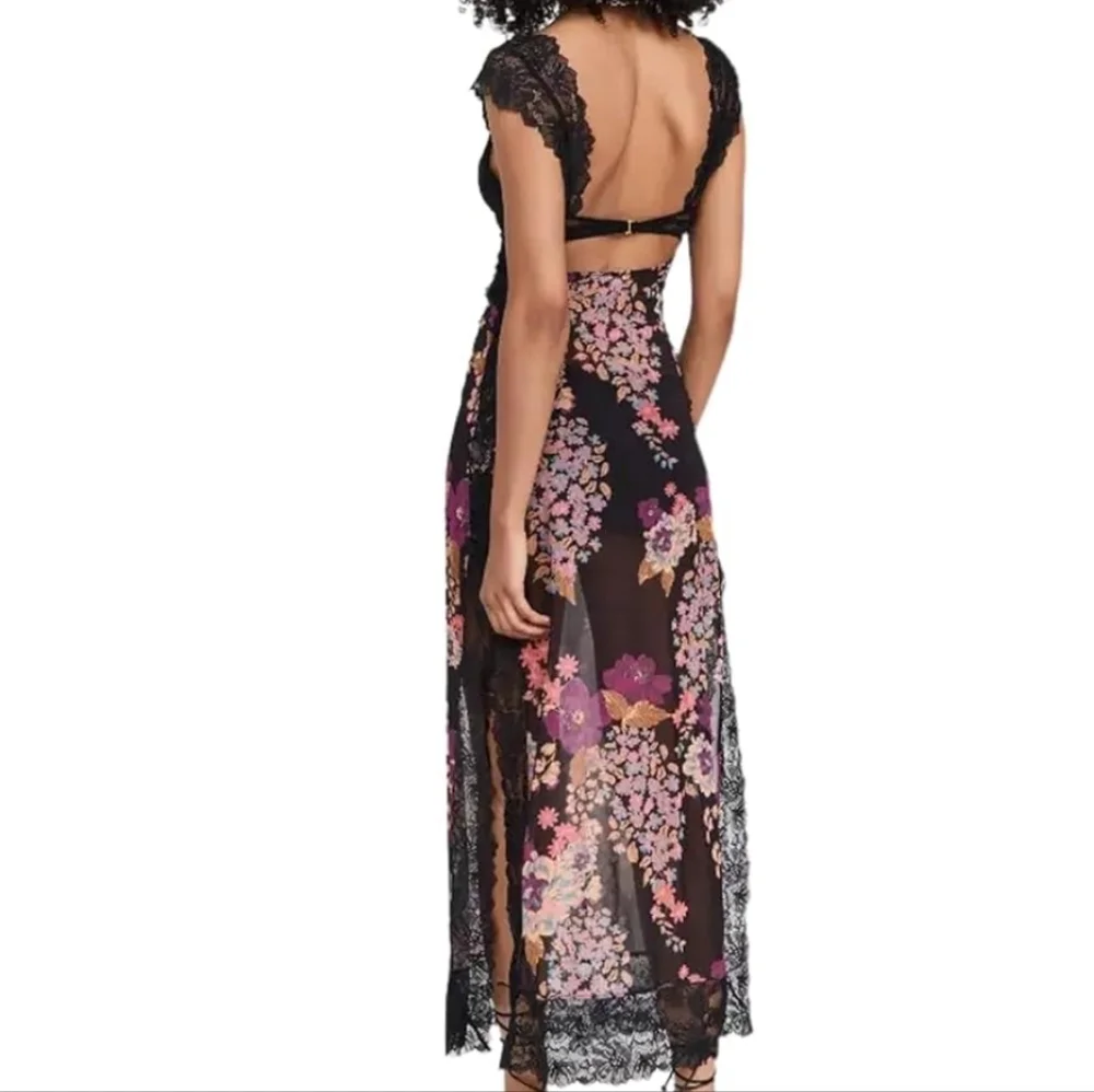 Amazon black foral lace trim sleeveless v neck cut out midi dress - Picture 2 of 13